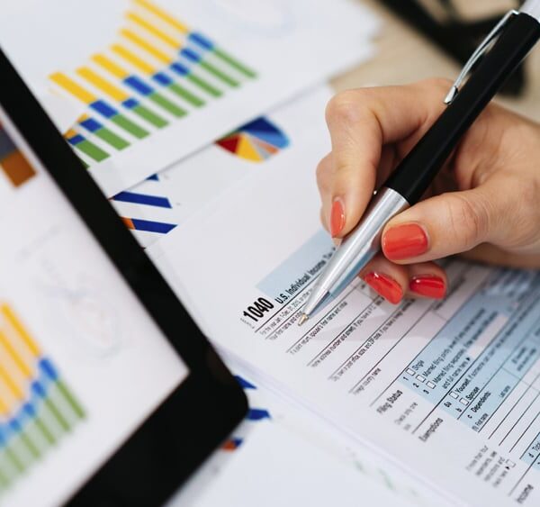 FAB1-taxprep-040816-istock